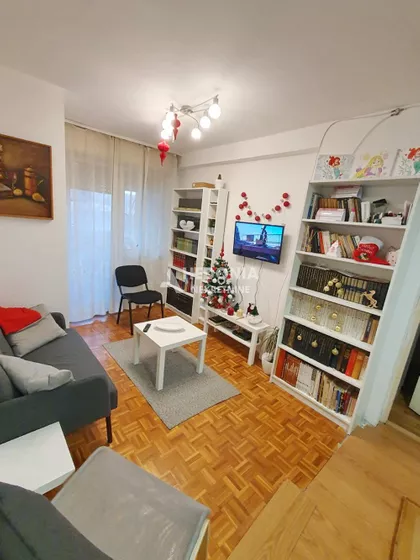 Mike Alasa | 4zida.rs