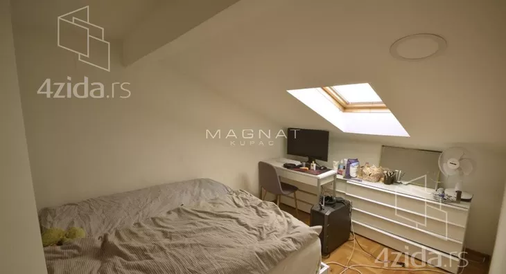 Četvoroiposoban stan | 4zida