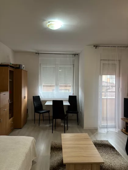 Dositejeva Stan br8 | 4zida.rs