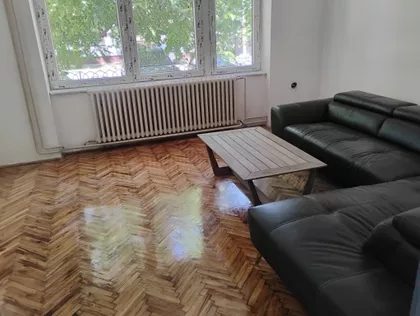 Višnjićeva 18 | 4zida.rs