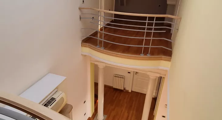 Šestoiposoban stan | 4zida