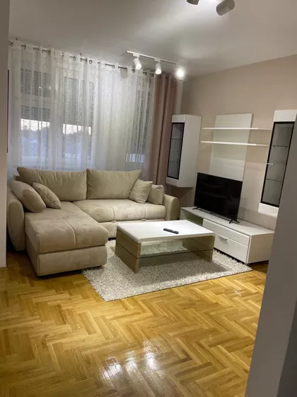 8. Marta 9 | 4zida.rs