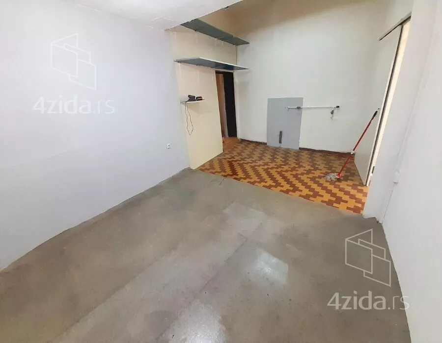 Lokal | 4zida
