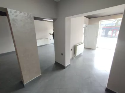 Crveni Pevac | 4zida.rs