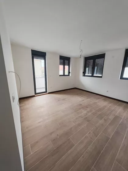 Novi Banovci | 4zida.rs