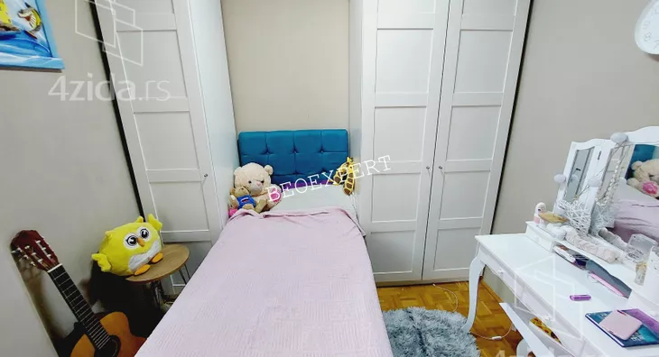 Četvoroiposoban stan | 4zida