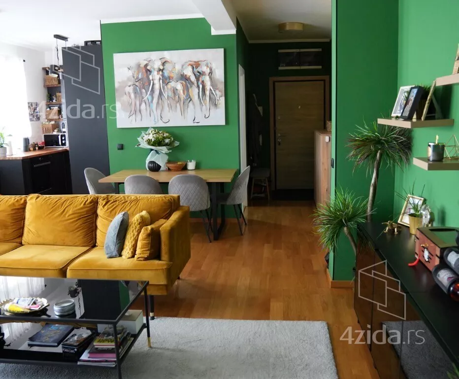 Četvorosoban stan | 4zida