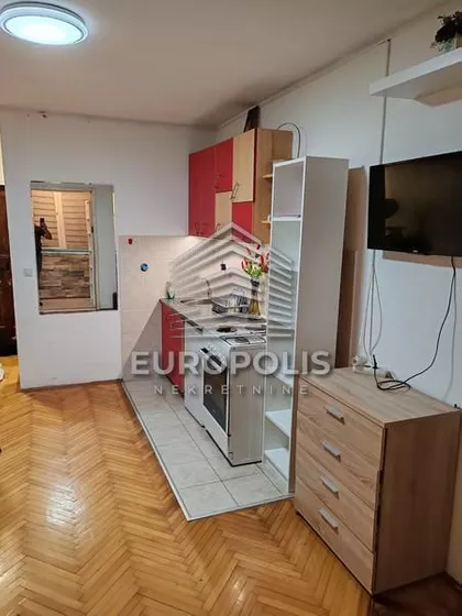 17. oktobra | 4zida.rs