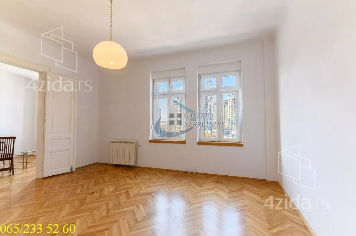 Četvoroiposoban stan | 4zida