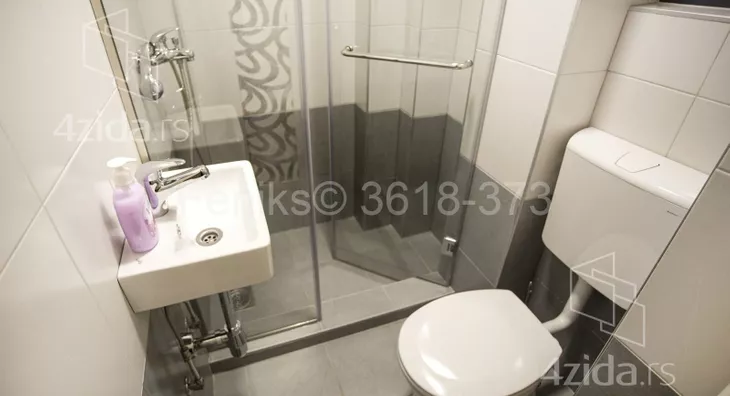 Troiposoban stan | 4zida