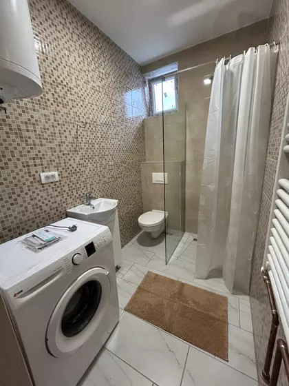 Adolfa Singera | 4zida.rs