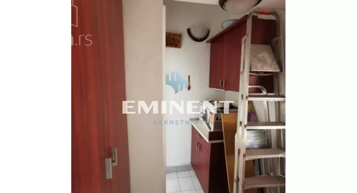 Četvoroiposoban stan | 4zida