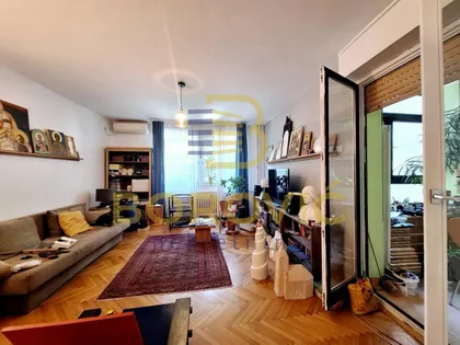 Pravni fakultet - Vračar | 4zida.rs