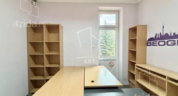 Četvoroiposoban stan | 4zida