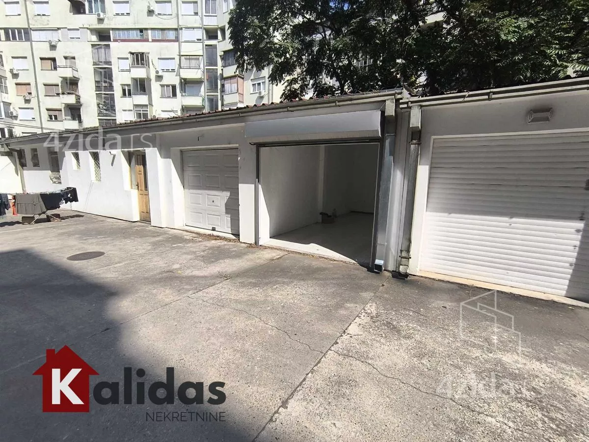 Garaža | 4zida