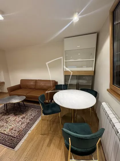 Mike Alasa | 4zida.rs