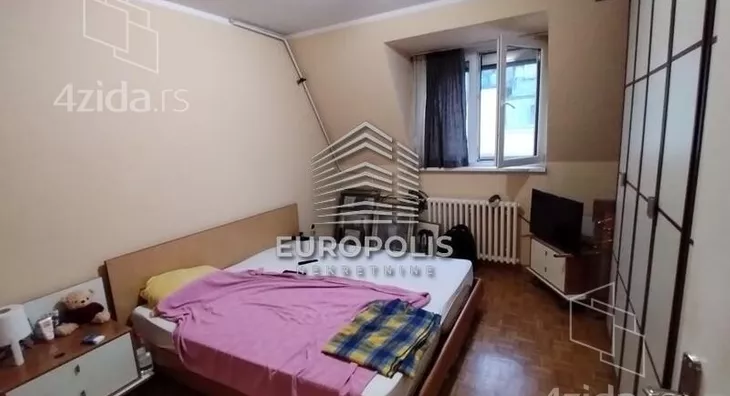 Četvoroiposoban stan | 4zida