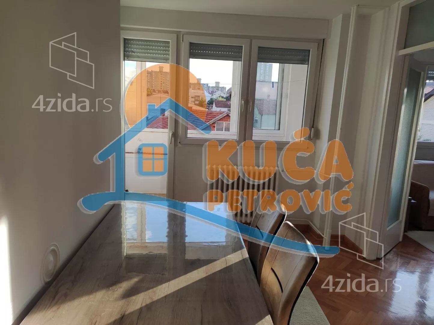 Jednoiposoban stan | 4zida