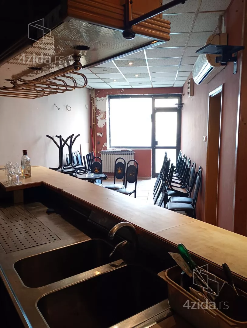 Poslovni prostor | 4zida