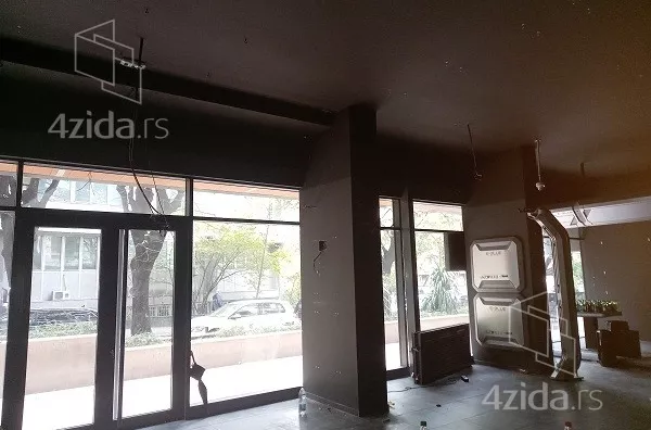 Lokal | 4zida