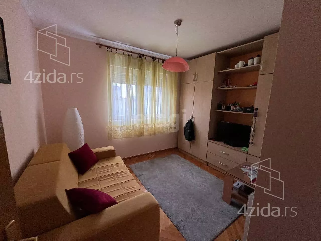 Petosoban stan | 4zida