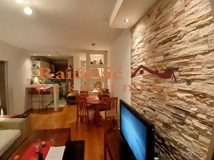 Klare Cetkin | 4zida.rs