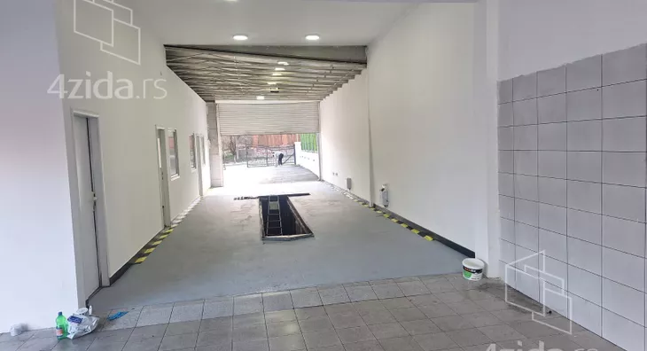 Poslovni prostor | 4zida