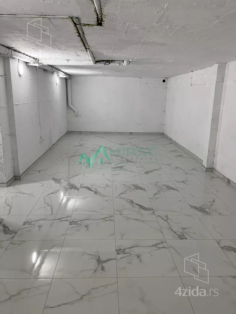 Poslovni prostor | 4zida