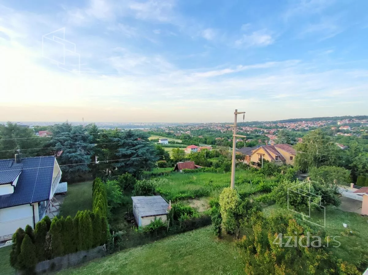 Plac | 4zida