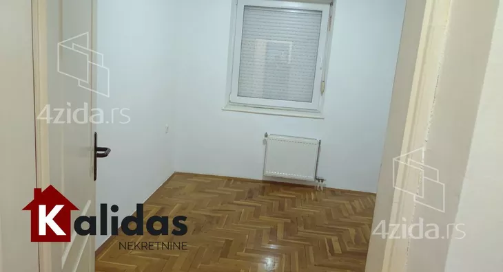Četvoroiposoban stan | 4zida
