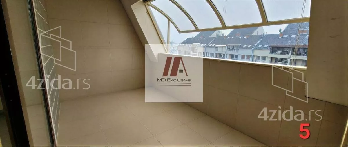 Četvoroiposoban stan | 4zida