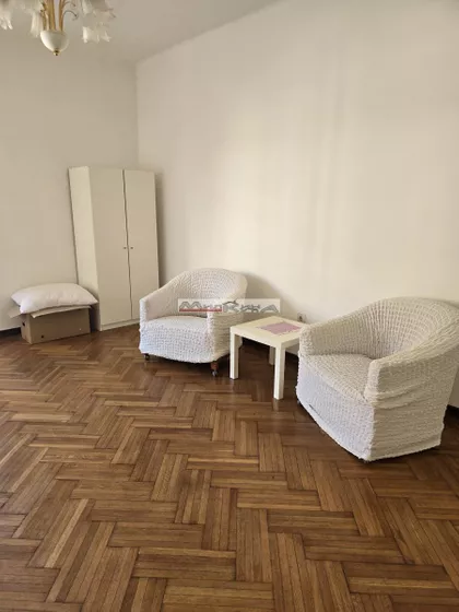 Klinički Centar | 4zida.rs