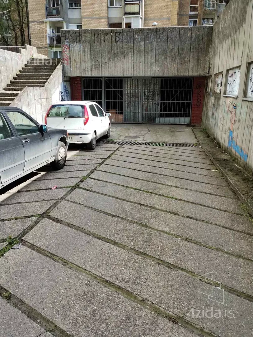 Garaža | 4zida