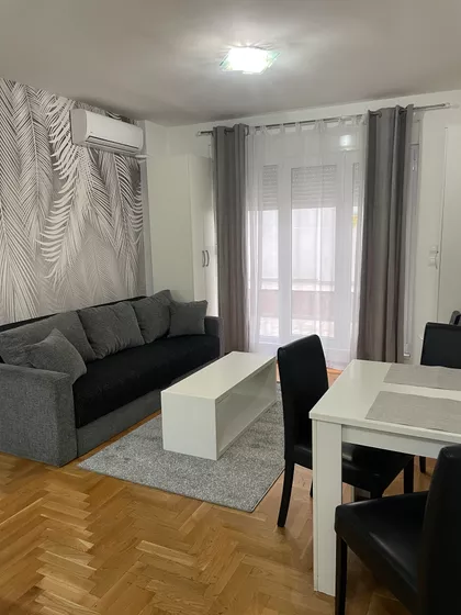 Gospodara Vučića | 4zida.rs