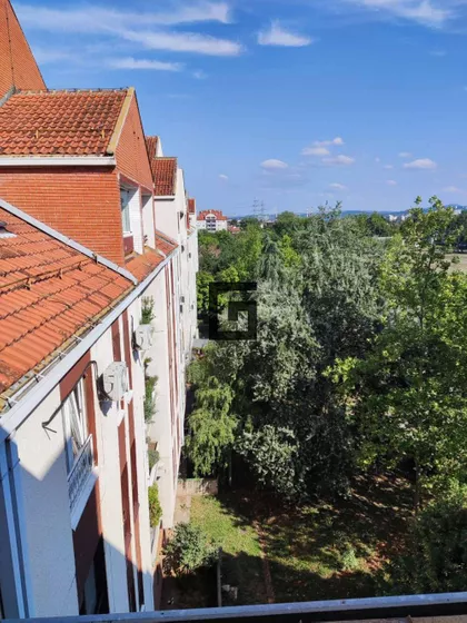 Peđe Milosavljevića | 4zida.rs