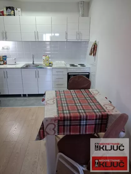 Lipov Gaj | 4zida.rs