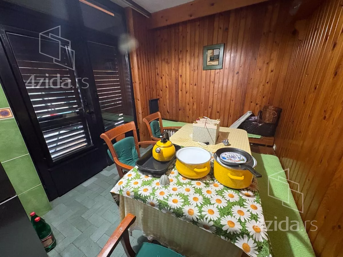 3-etažna kuća | 4zida