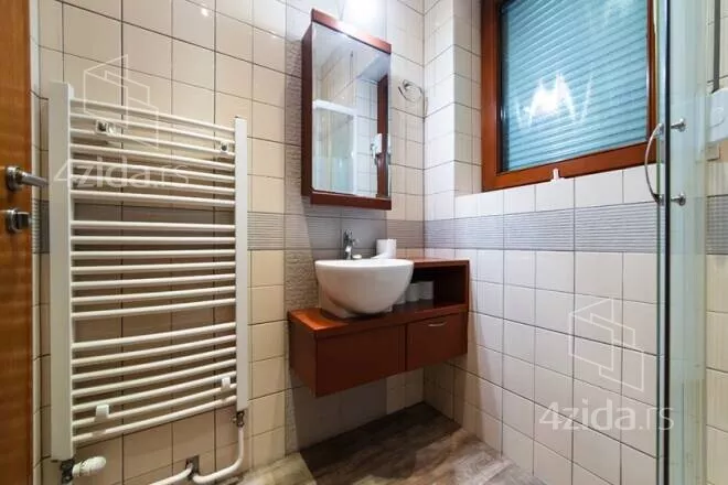 4-etažna kuća | 4zida