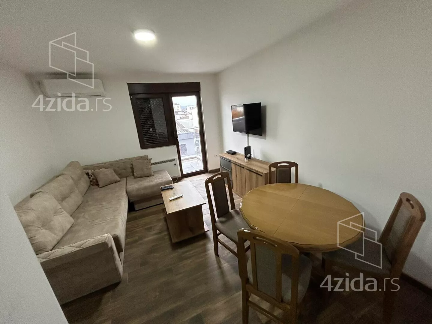 Jednoiposoban stan | 4zida