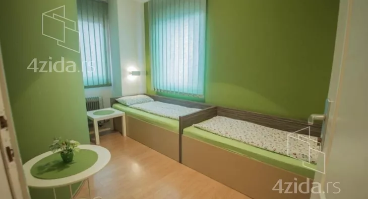 Četvoroiposoban stan | 4zida