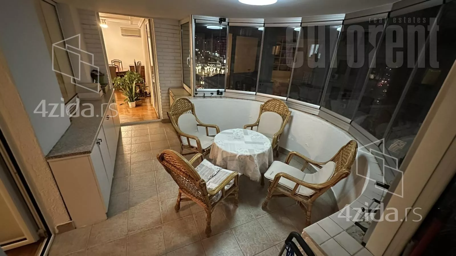 Troiposoban stan | 4zida