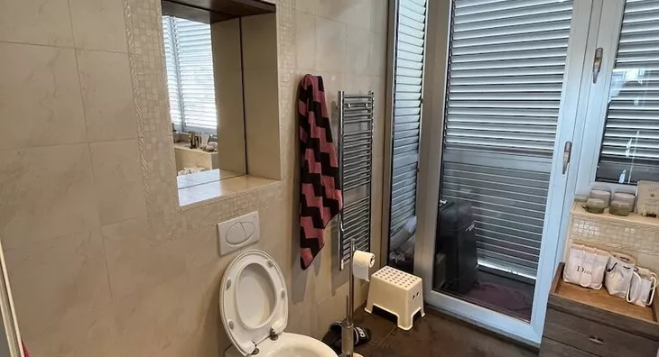 Šestosoban stan | 4zida