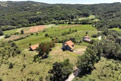 Zbegovište, kod kuče | 4zida.rs