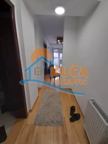 Sestre Baković | 4zida.rs