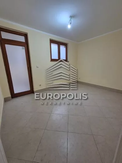 Varvarinska | 4zida.rs