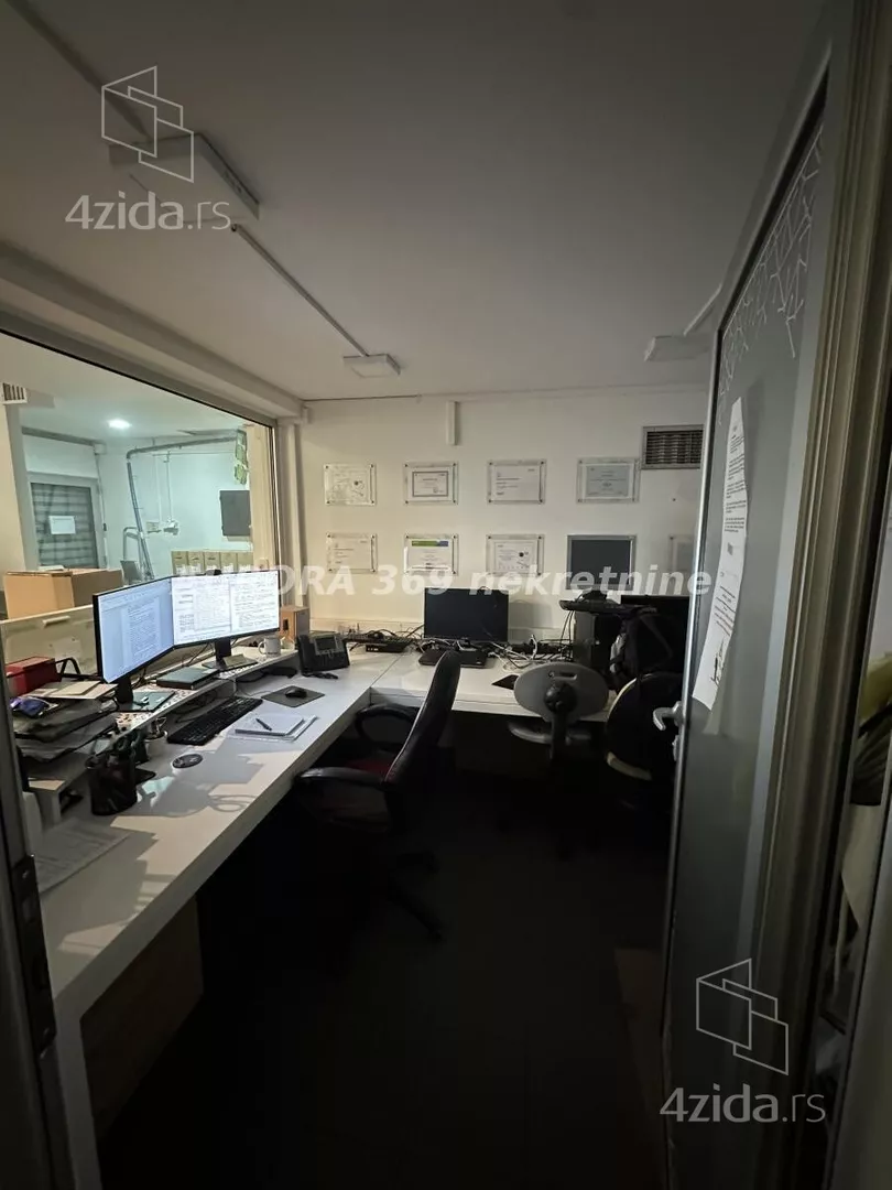 Poslovni prostor | 4zida