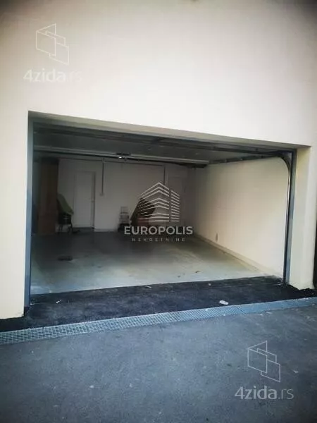 Garaža | 4zida