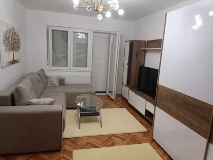 Triglavska | 4zida.rs