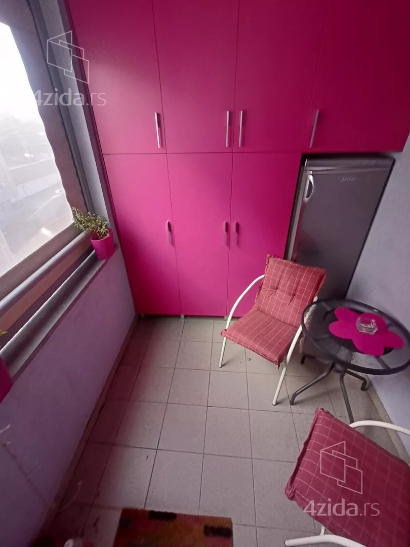 Četvoroiposoban stan | 4zida