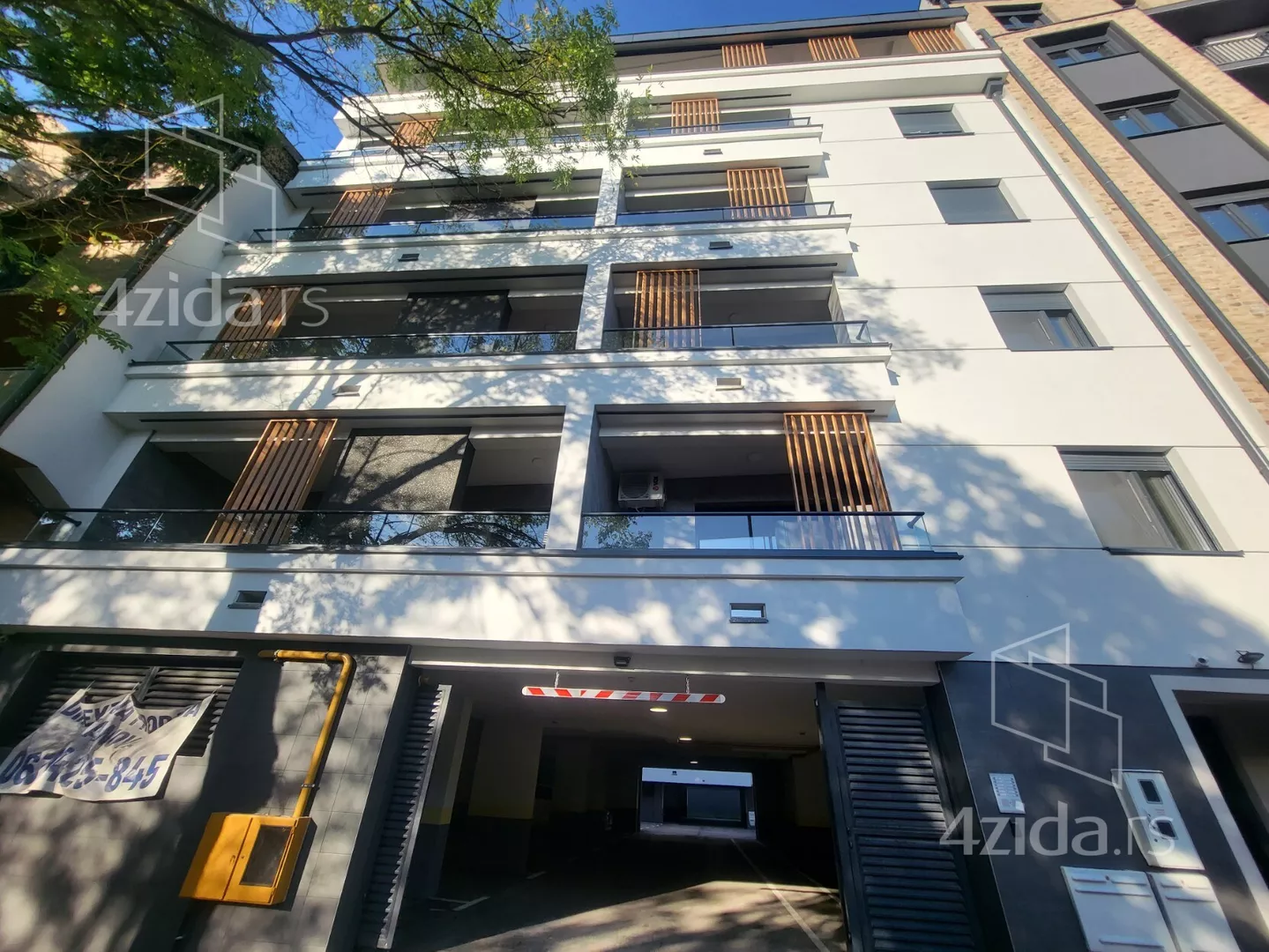 Parking | 4zida